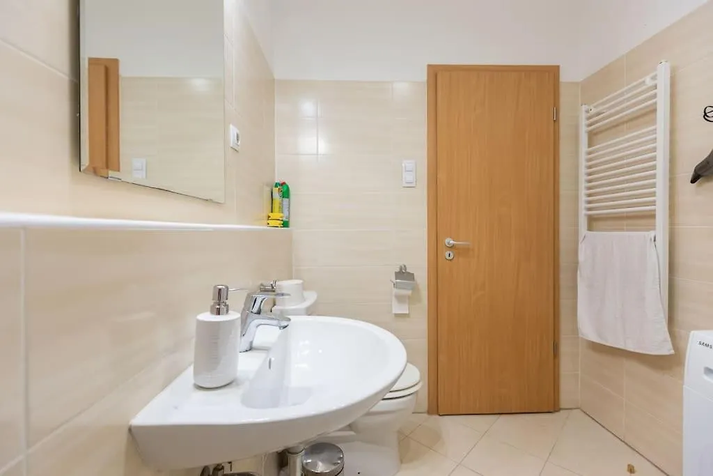 Flat On Corvin Promenade With Big Balcony Appartement Boedapest
