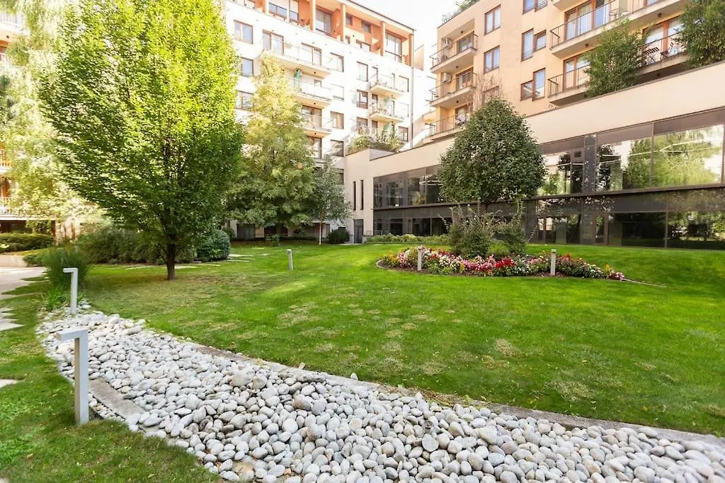 Flat On Corvin Promenade With Big Balcony Appartement Boedapest